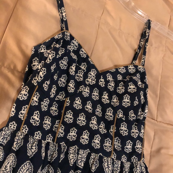 Beautiful urban pattern dress - Picture 3 of 4